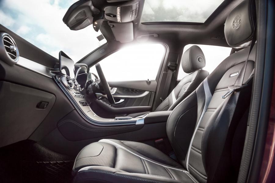 Интерьер Mercedes-AMG GLC63 S 4Matic+ (X253) 2020 года  (AU) (фото 18 из 40)